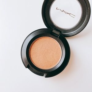 MAC SOBA eyeshadow